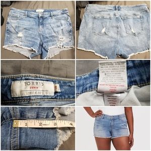 Torrid Distressed Denim Shorts Size 18
